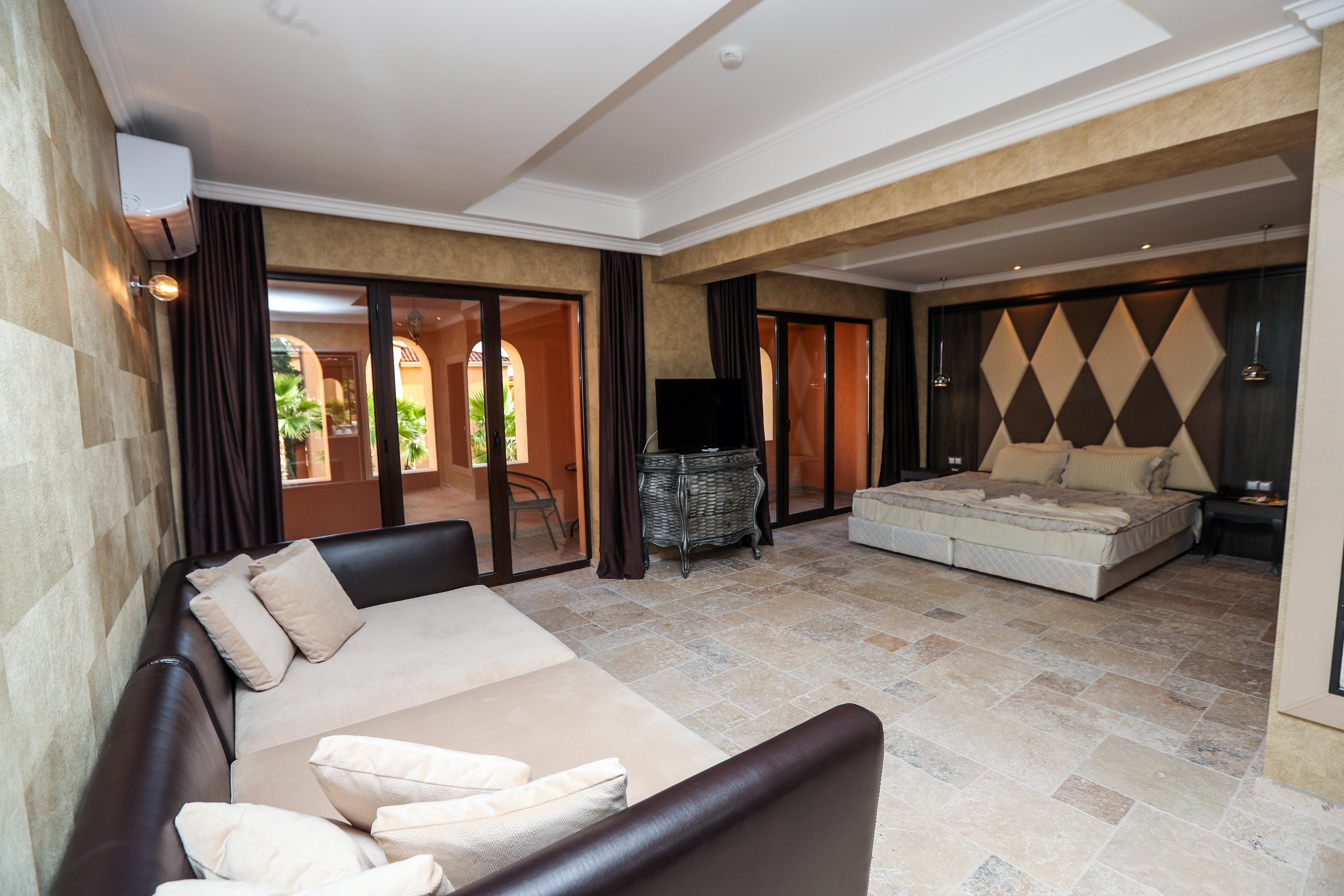 Royal Castle Design & Spa Elenite Buitenkant foto